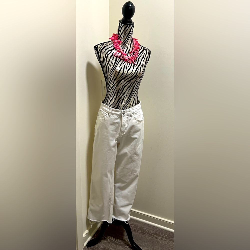 Style & Co Straight Crop White Jeans Size 10 Women